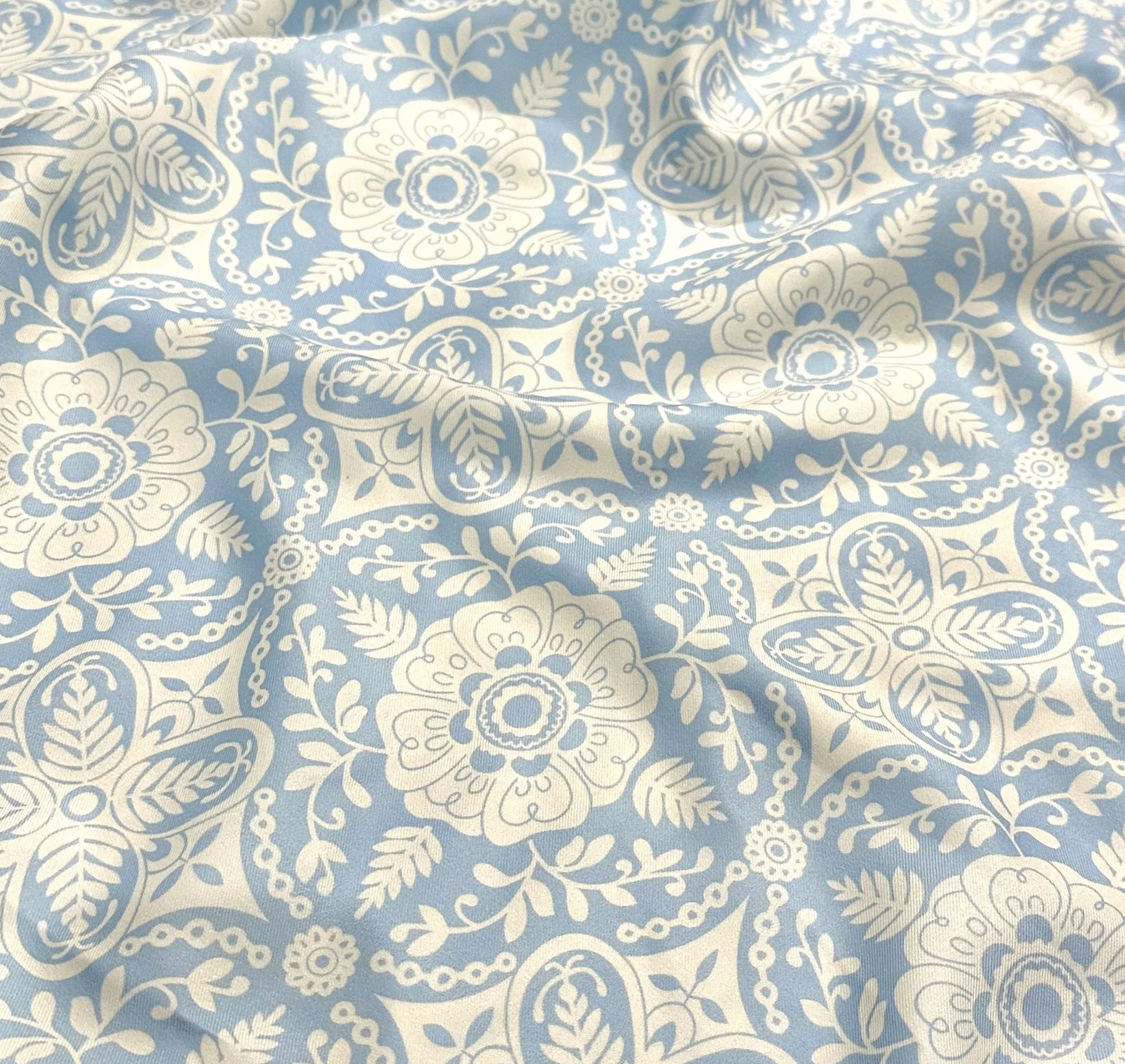 Moroccan Inspired Light Blue Patterned 126" Round Tablecloth