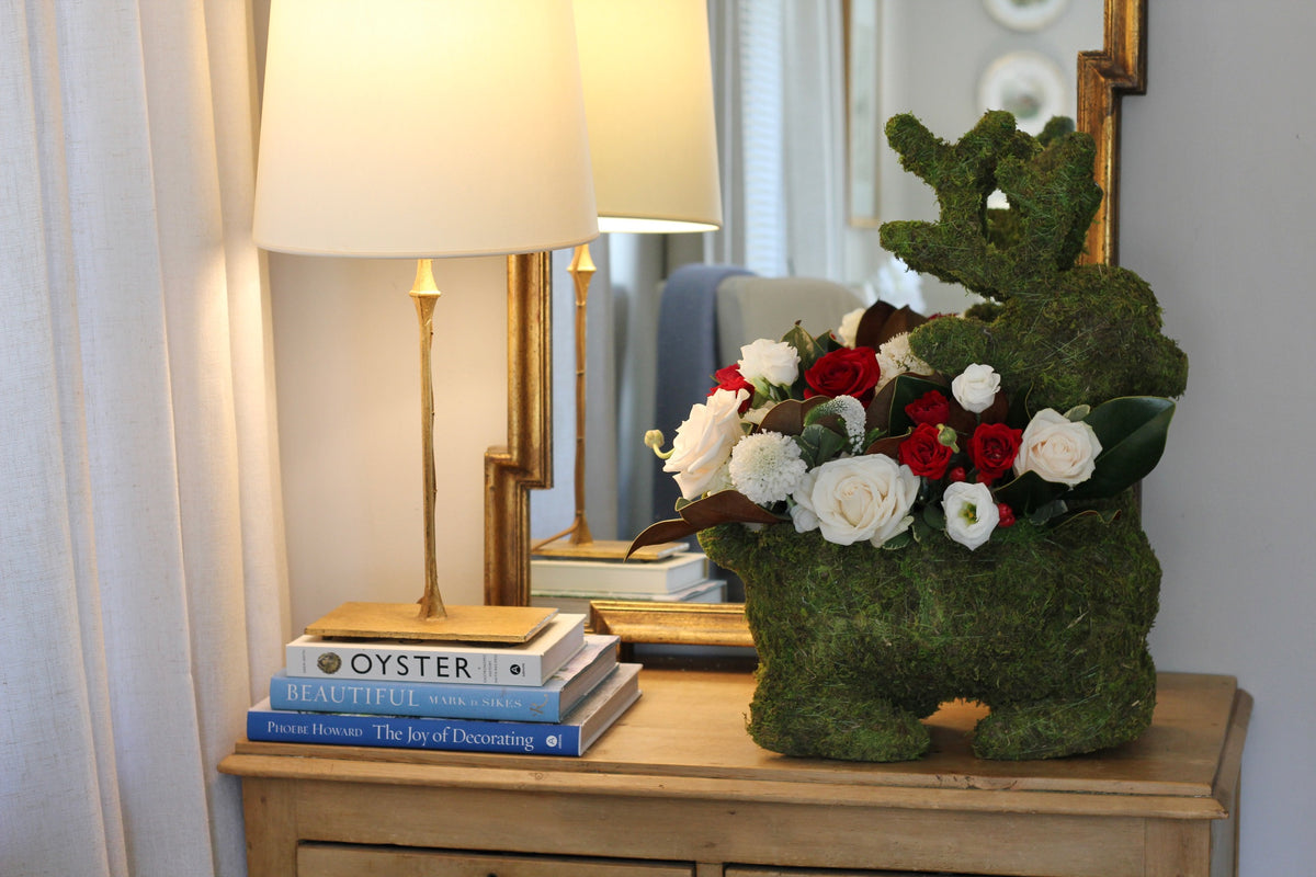 CHRISTMAS Sitting Moss Reindeer Arrangement