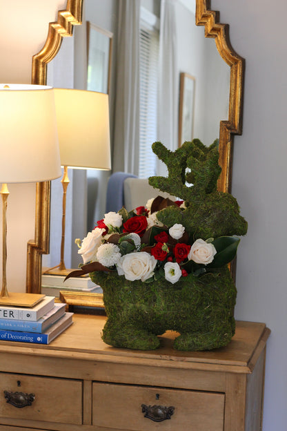CHRISTMAS Sitting Moss Reindeer Arrangement