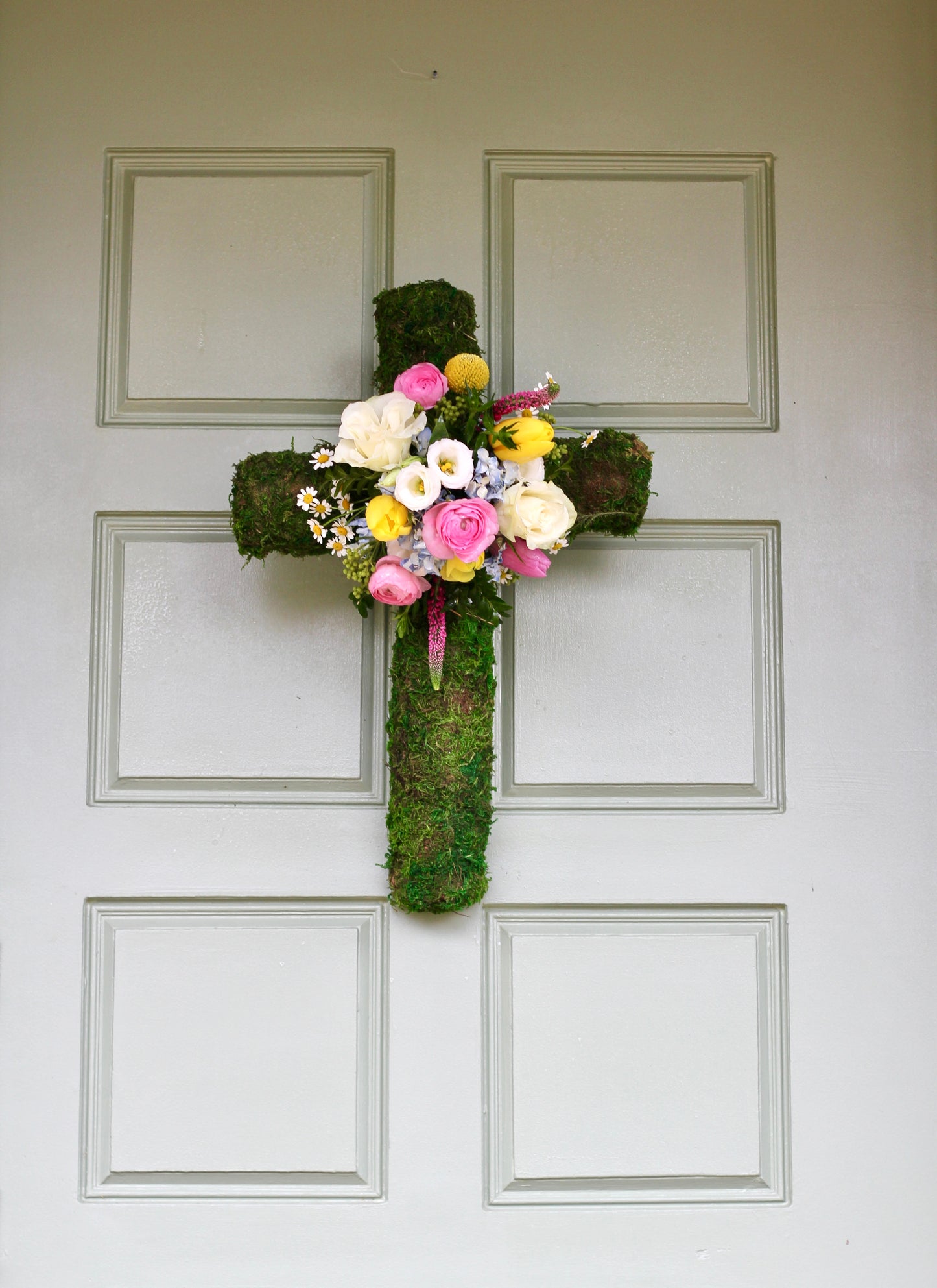 20" Thick Moss Cross with Flowers Easter Pre-Order