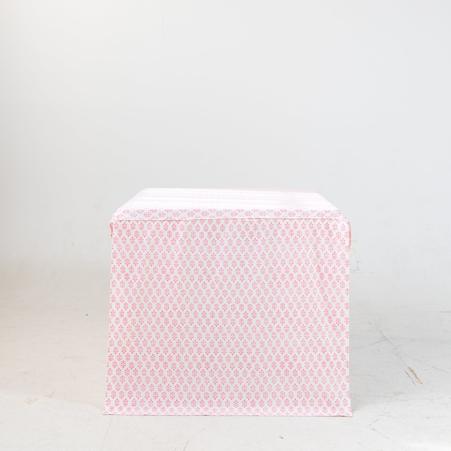 Full Length Fitted Card Tablecloth: Sprig in Pink