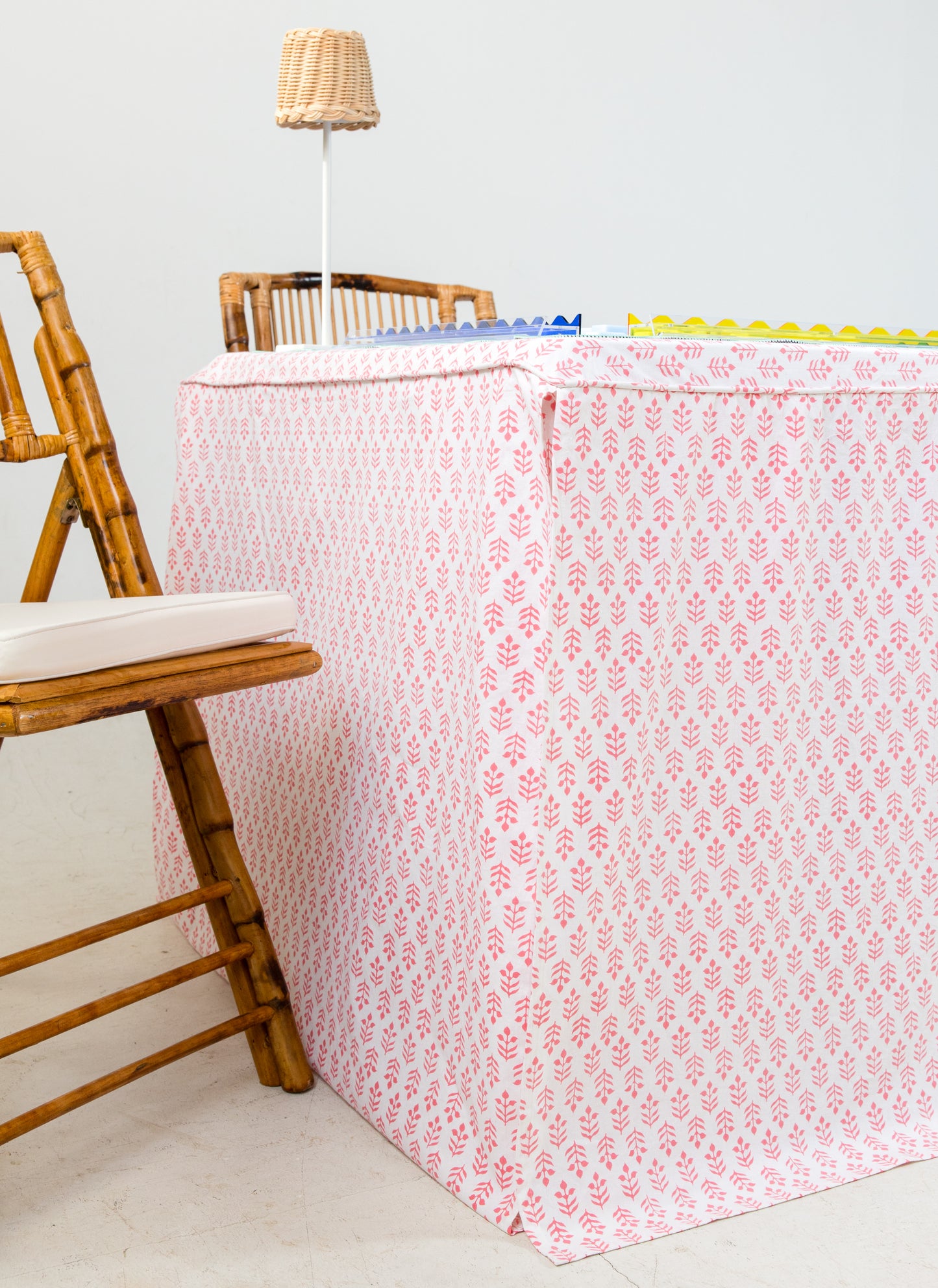 Full Length Fitted Card Tablecloth: Sprig in Pink