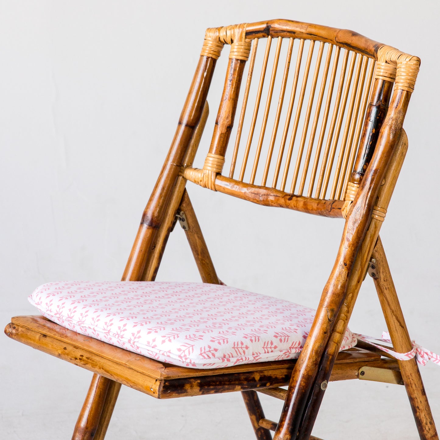 Tie Back Seat Cushion: Sprig in Pink