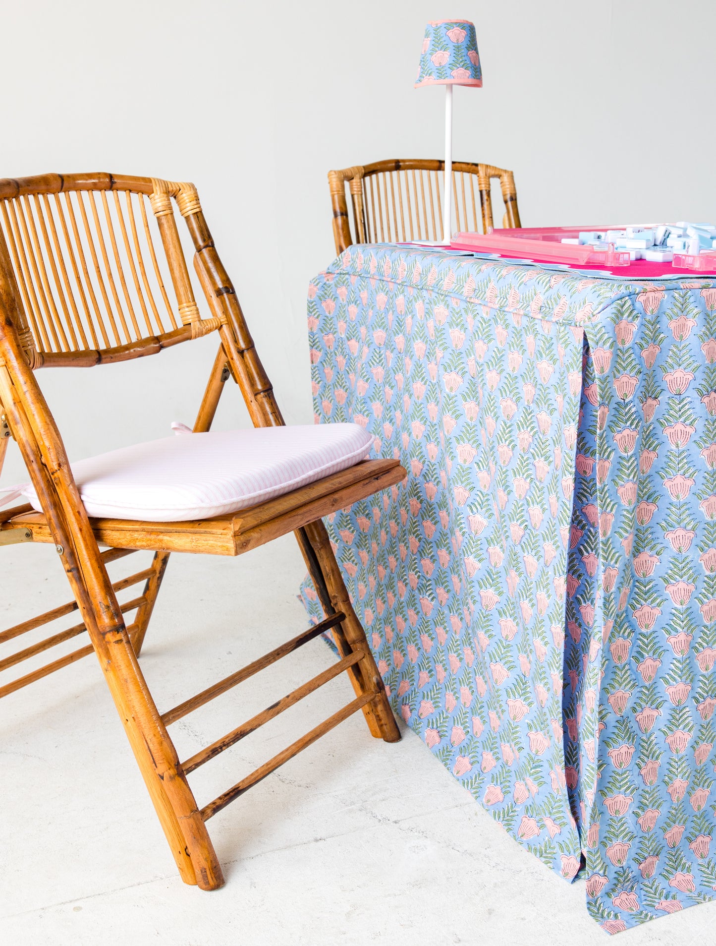 Full Length Fitted Card Tablecloth: Trailing Tulips in Blue