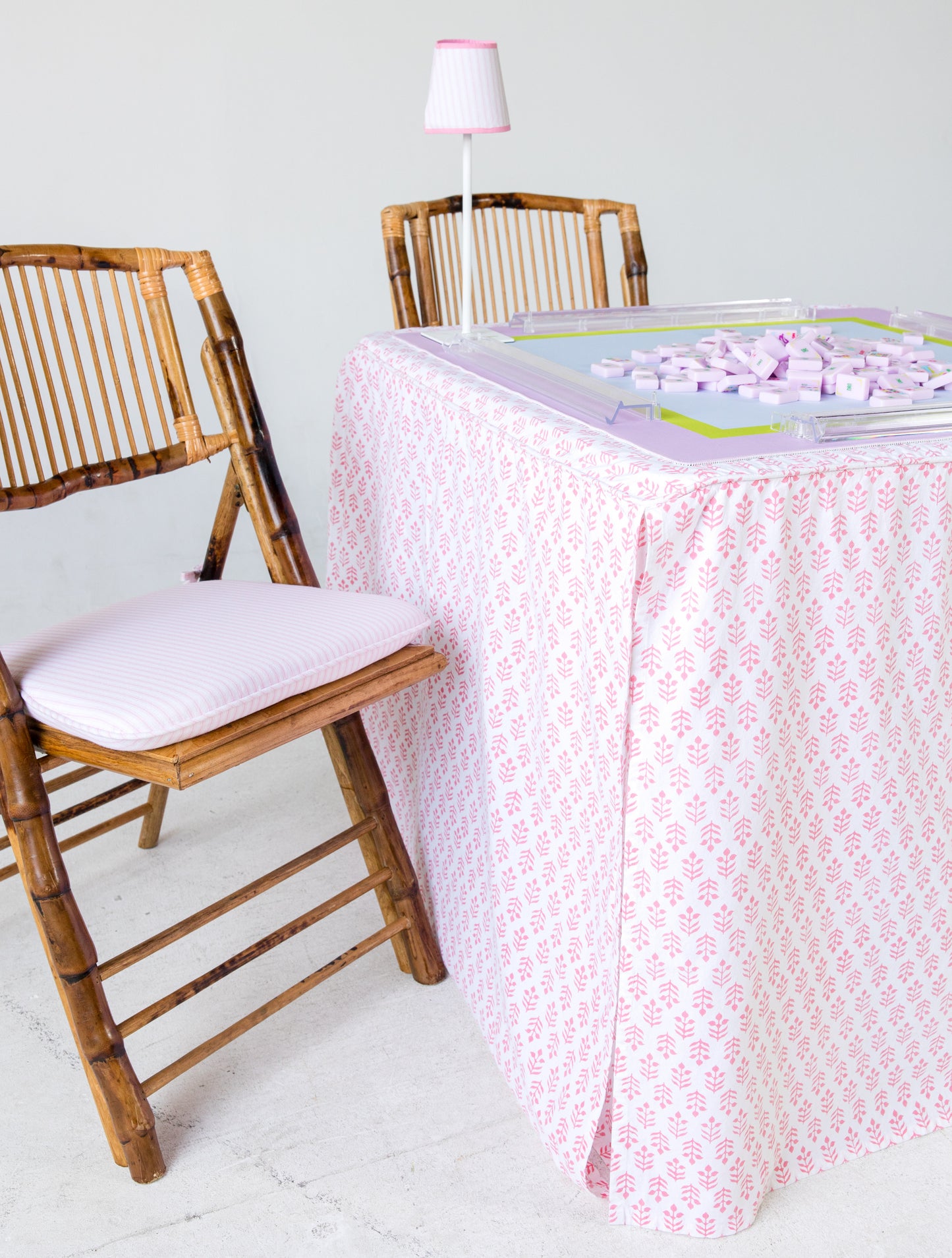 Full Length Fitted Card Tablecloth: Sprig in Pink