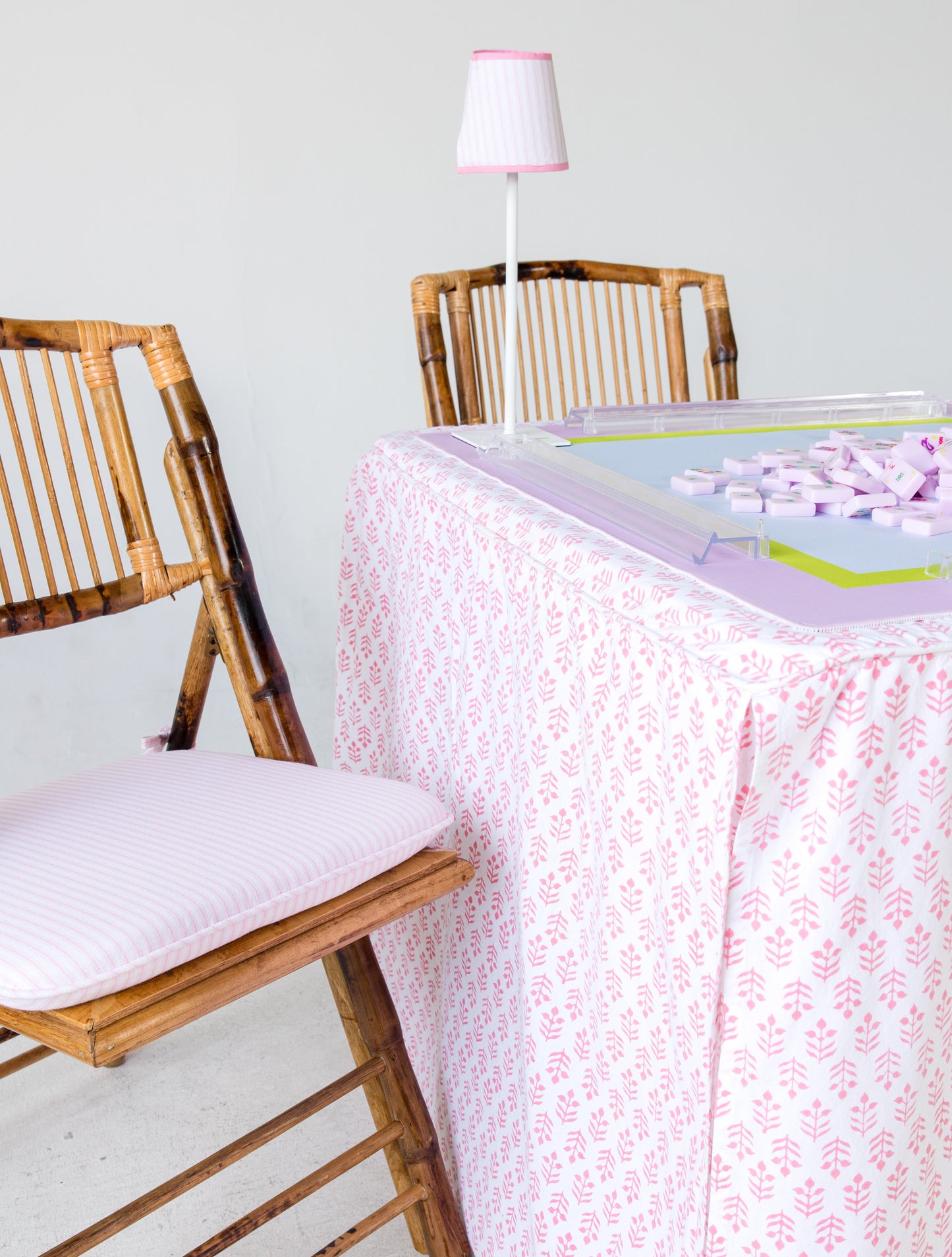 Full Length Fitted Card Tablecloth: Sprig in Pink