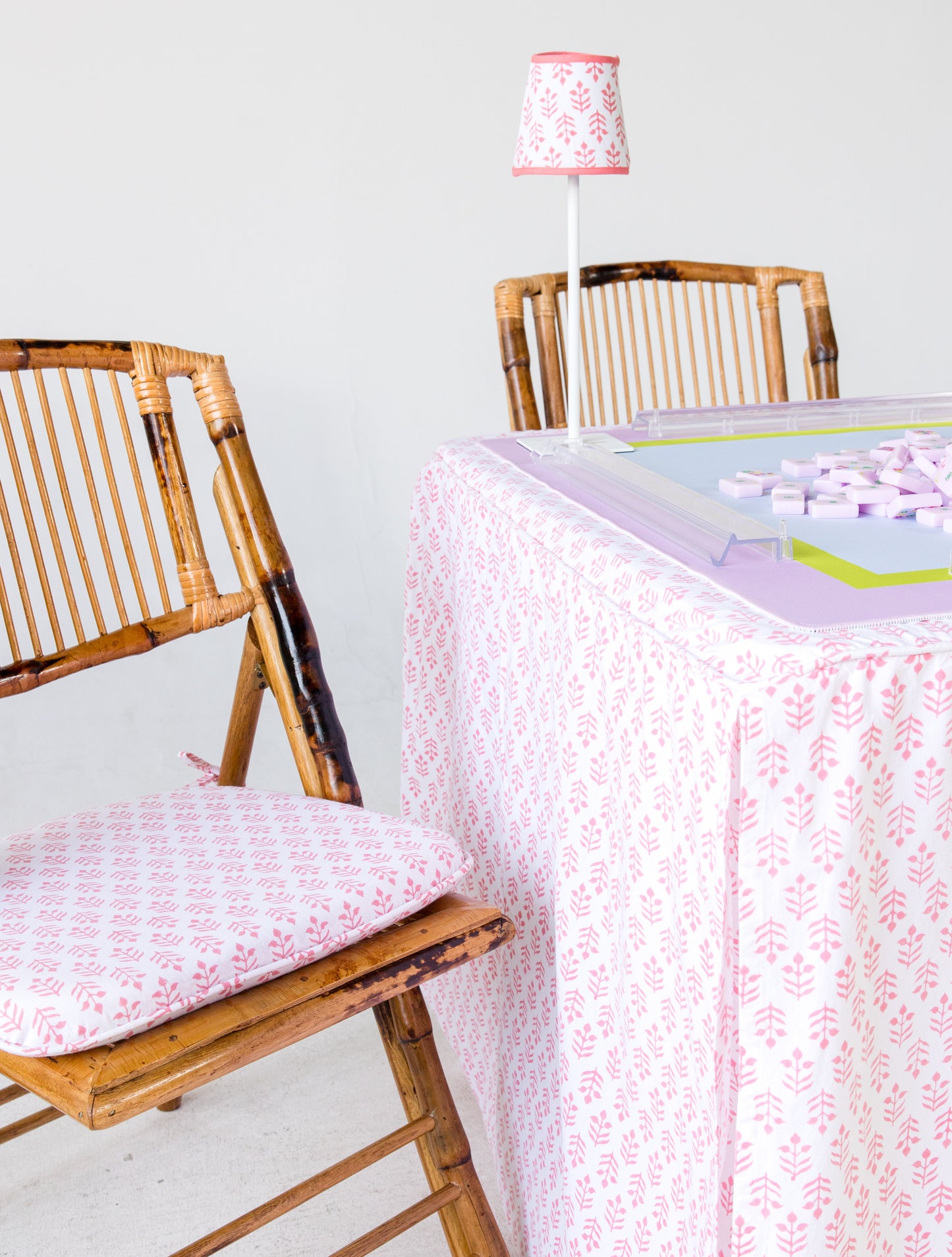 Full Length Fitted Card Tablecloth: Sprig in Pink