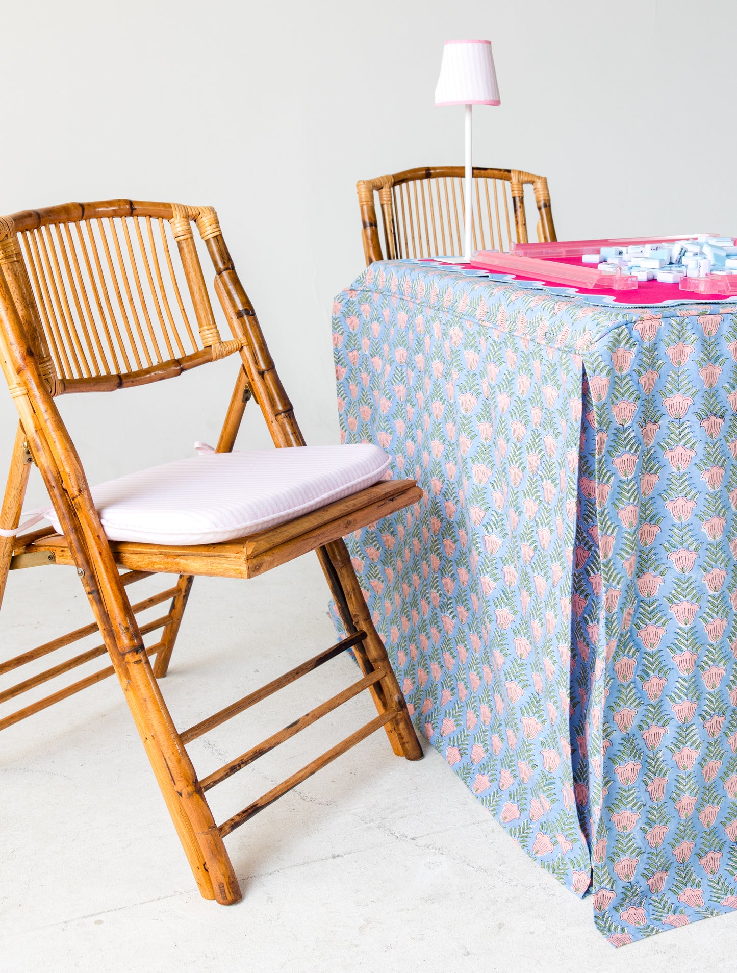 Full Length Fitted Card Tablecloth: Trailing Tulips in Blue