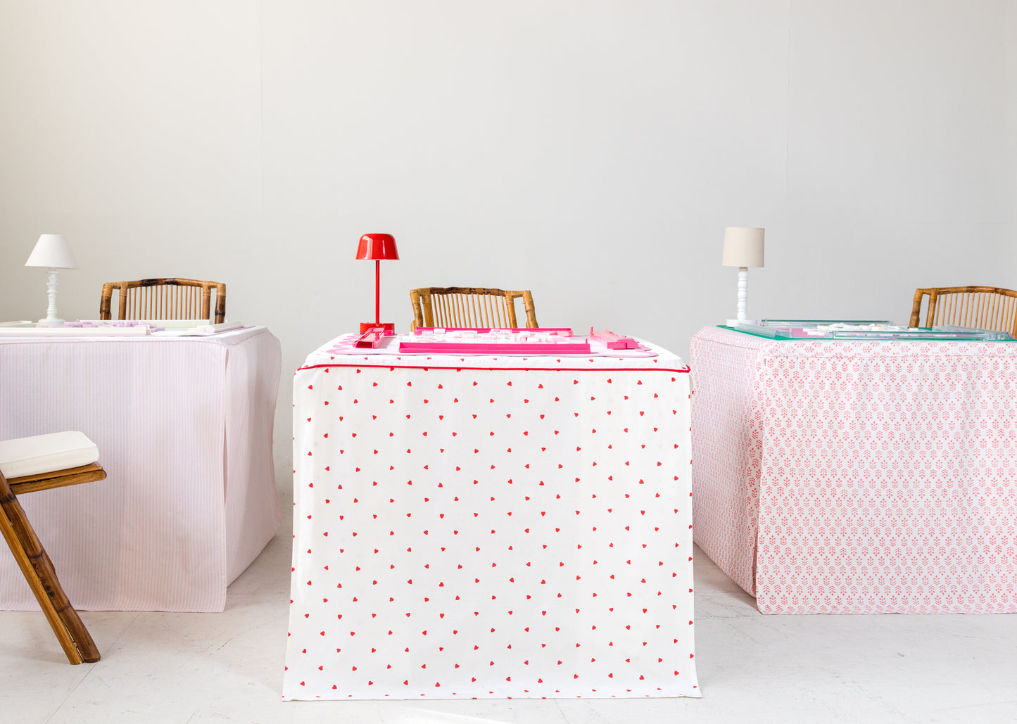 Full Length Fitted Card Tablecloth: Sprig in Pink
