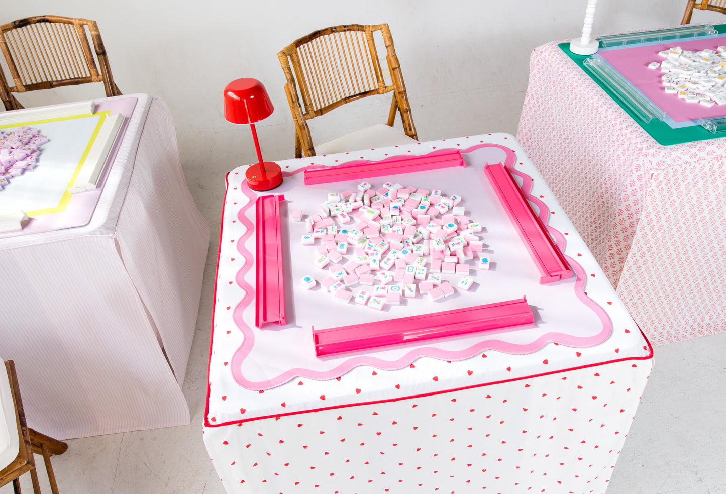 Full Length Fitted Card Tablecloth: Sprig in Pink