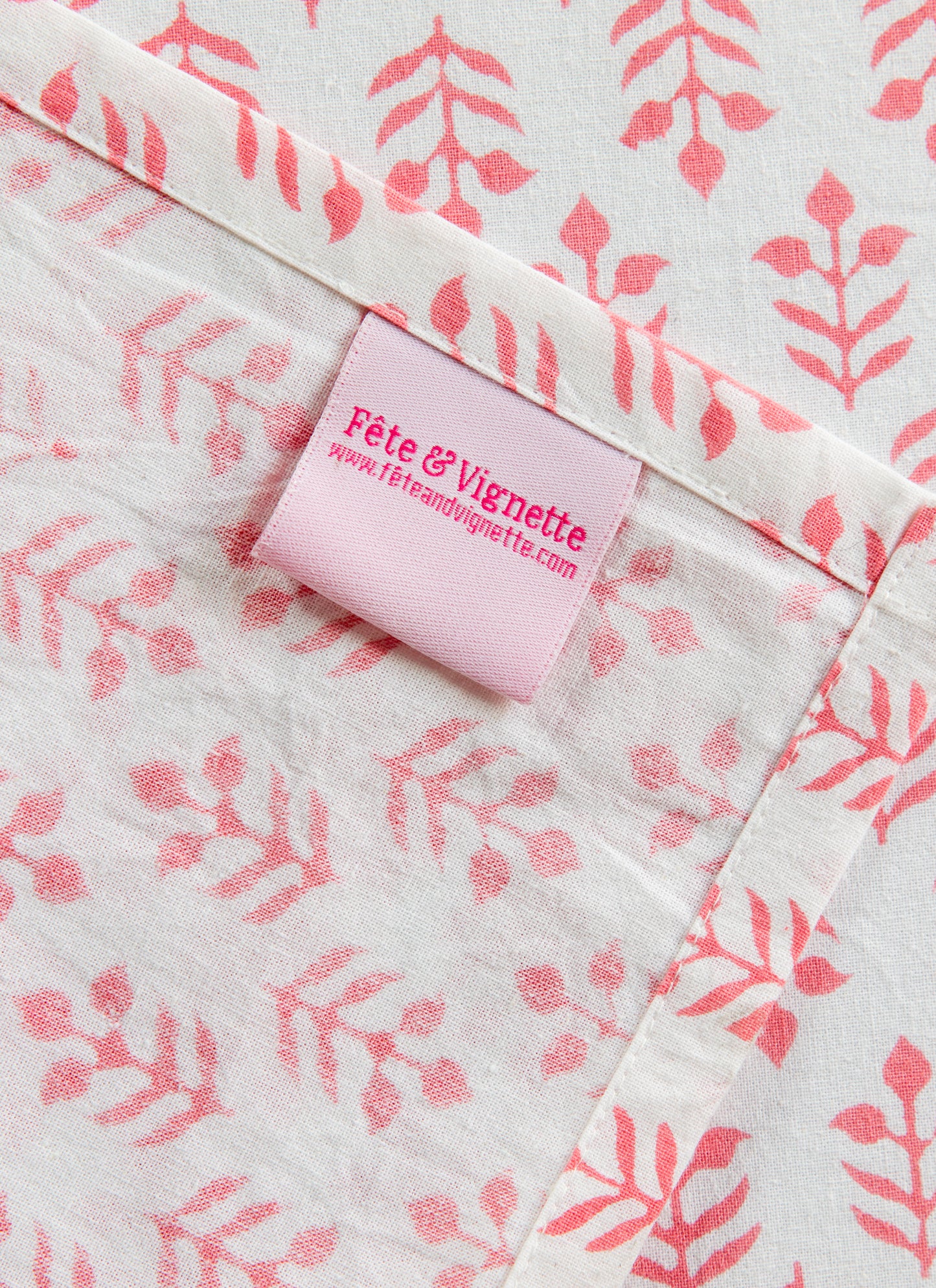 Full Length Fitted Card Tablecloth: Sprig in Pink